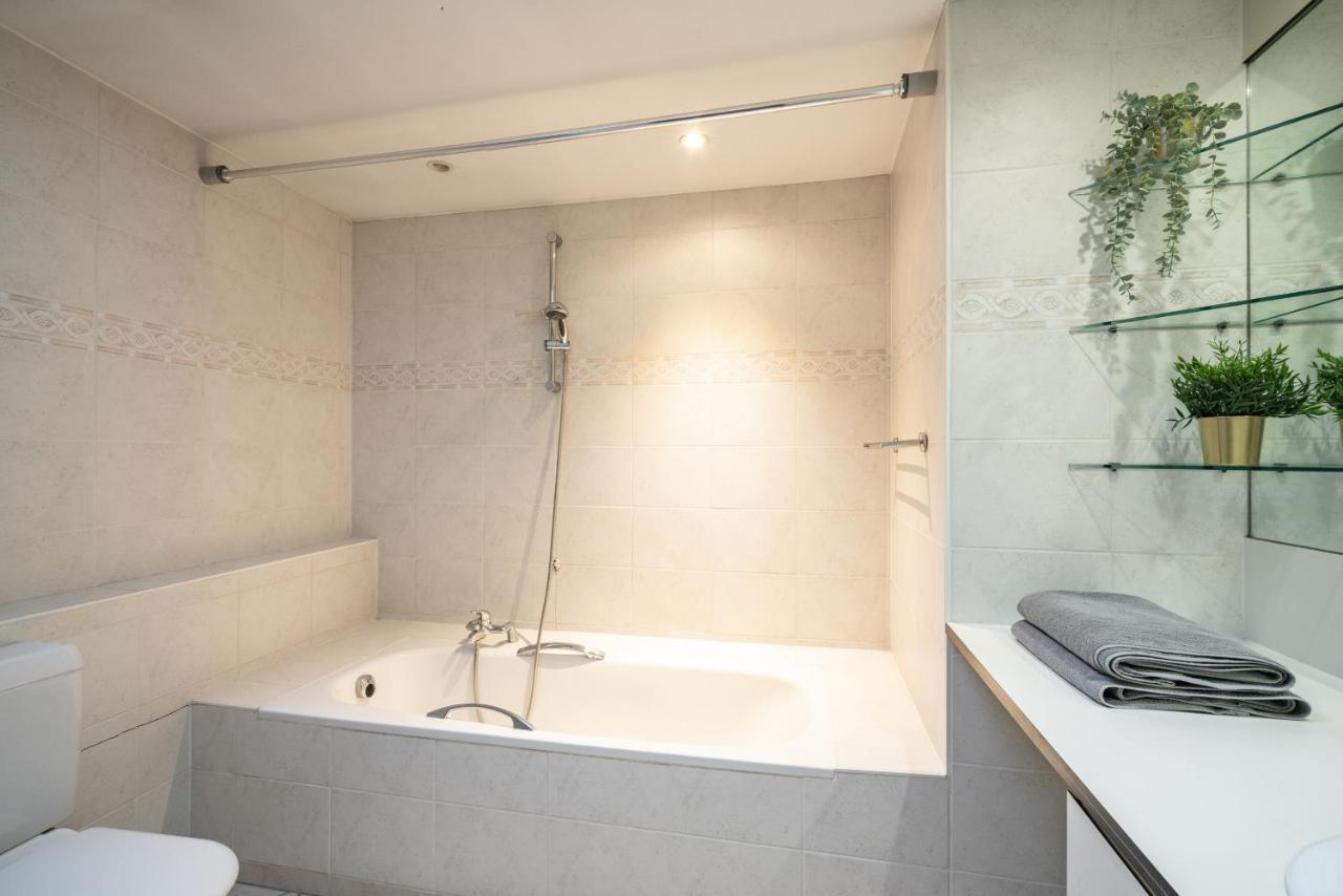 The Capital Street Triplex Apartment Antwerp Exterior photo